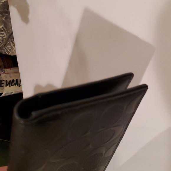 Coach bifold long wallet - Picture 4 of 4